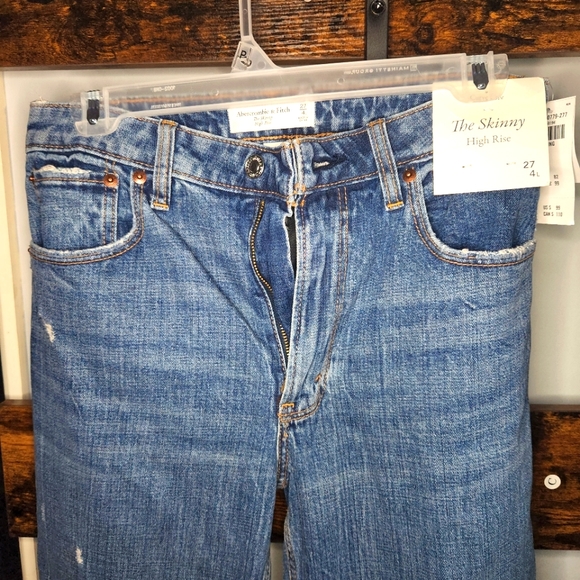 New with tags Abercrombie and Fitch jeans - Picture 6 of 7
